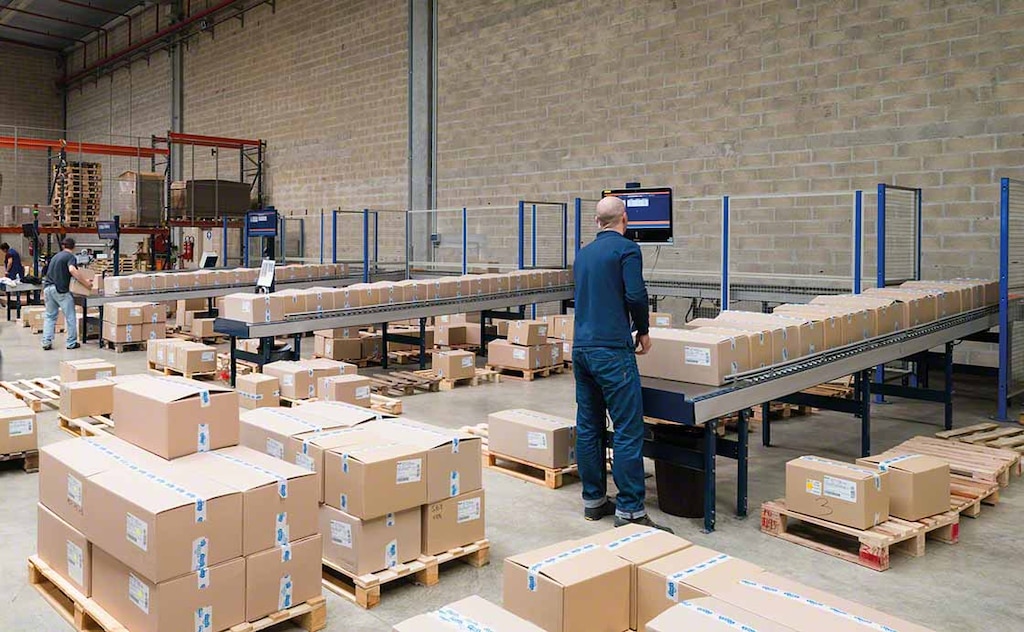 El uso racional del embalaje en logística permite ahorrar costes en el acondicionado de pedidos El uso racional del embalaje en logística permite ahorrar costes en el acondicionado de pedidos