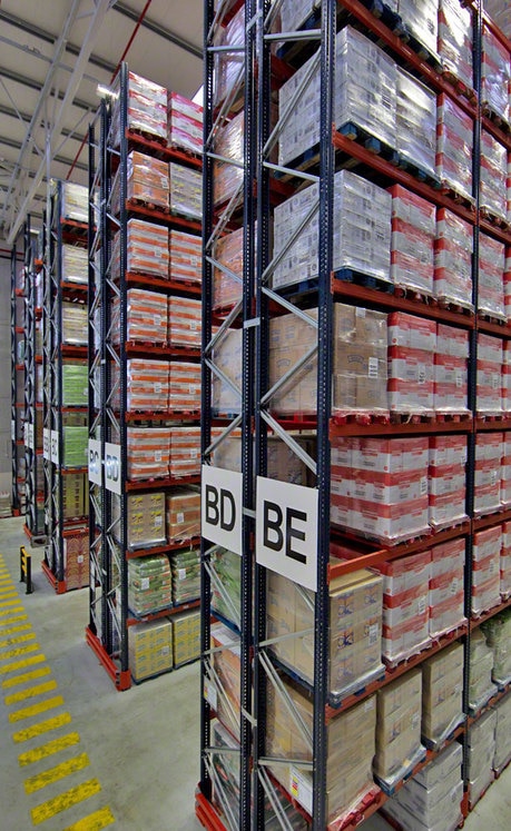 El almacén B equipado con estanterías convencionales ha conseguido una capacidad total de 19.503 palets