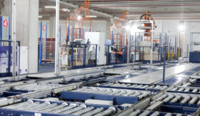 Mecalux implanta un almacén automático, centralizando las operaciones logísticas Mecalux implanta un almacén automático, centralizando las operaciones logísticas